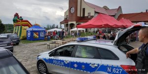 POLICJANCI NA FESTYNIE