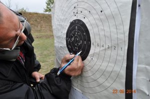 POLICJANCI ĆWICZYLI NA STRZELNICY