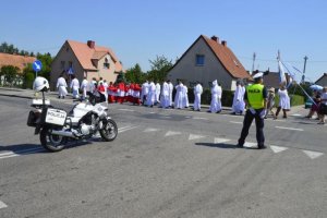 Policjanci zabezpieczali procesję Bożego Ciała